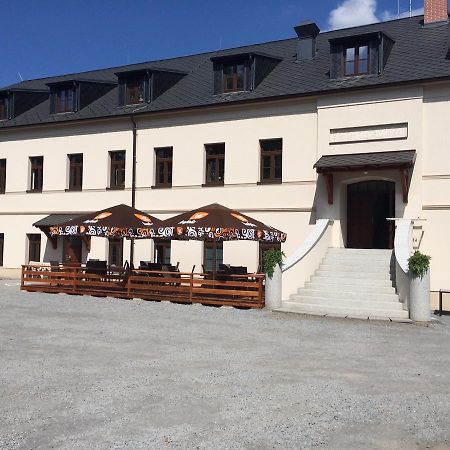 Pansky Mlyn Hotel Opava Bagian luar foto