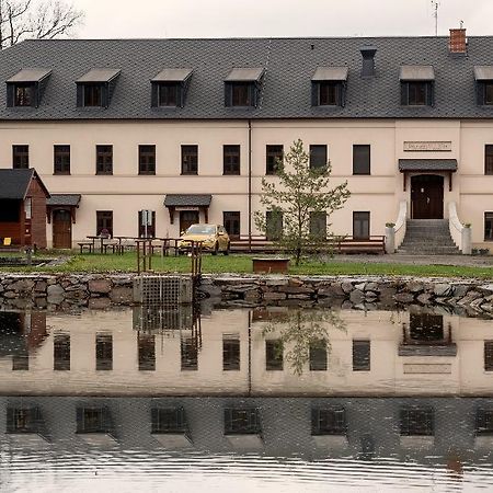 Pansky Mlyn Hotel Opava Bagian luar foto